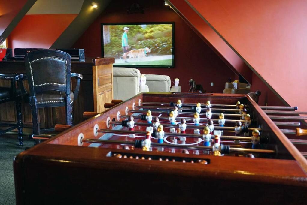 The Glen House -9 Bdrm Estate Sleep 26 Movie Theater,Pool,Golf,Ski Ньюрі Екстер'єр фото